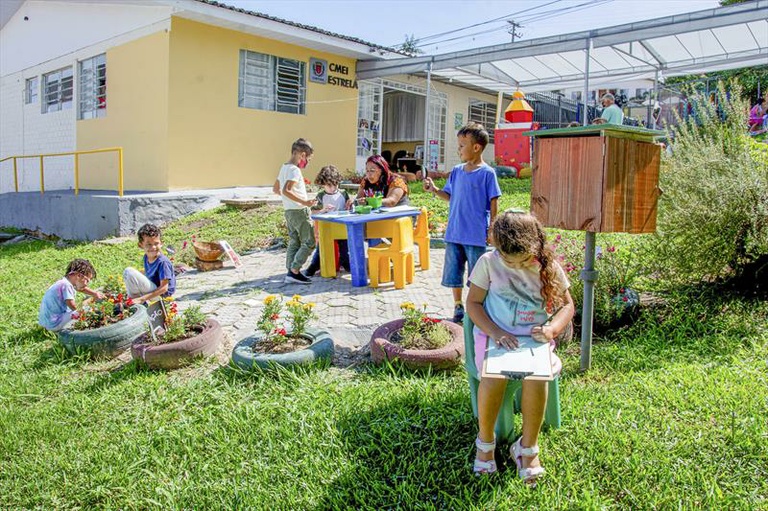 Salles do Fazendinha destinou emendas a 31 creches e escolas