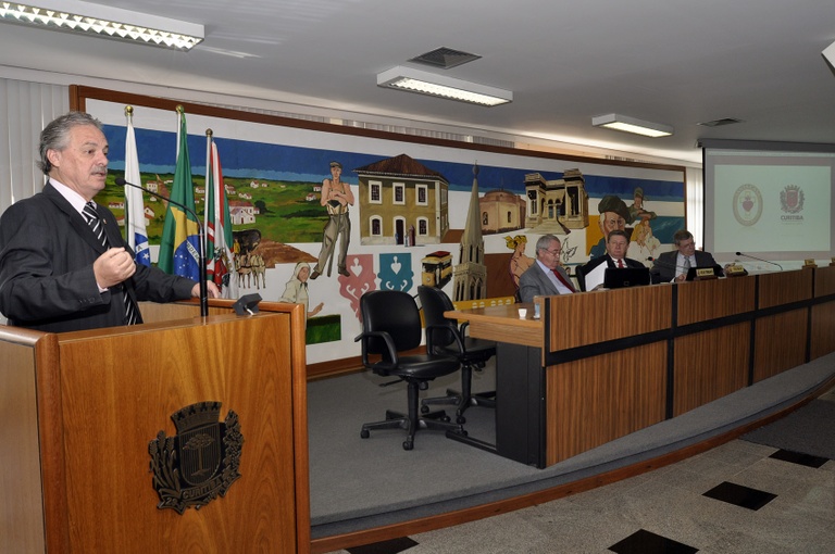 Santa Casa recorre à Câmara para melhorar atendimento 