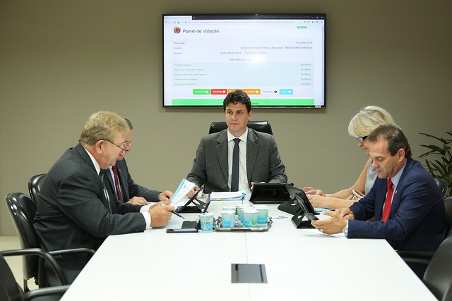 Saúde planeja visita à Ceasa; outras 2 comissões se reuniram