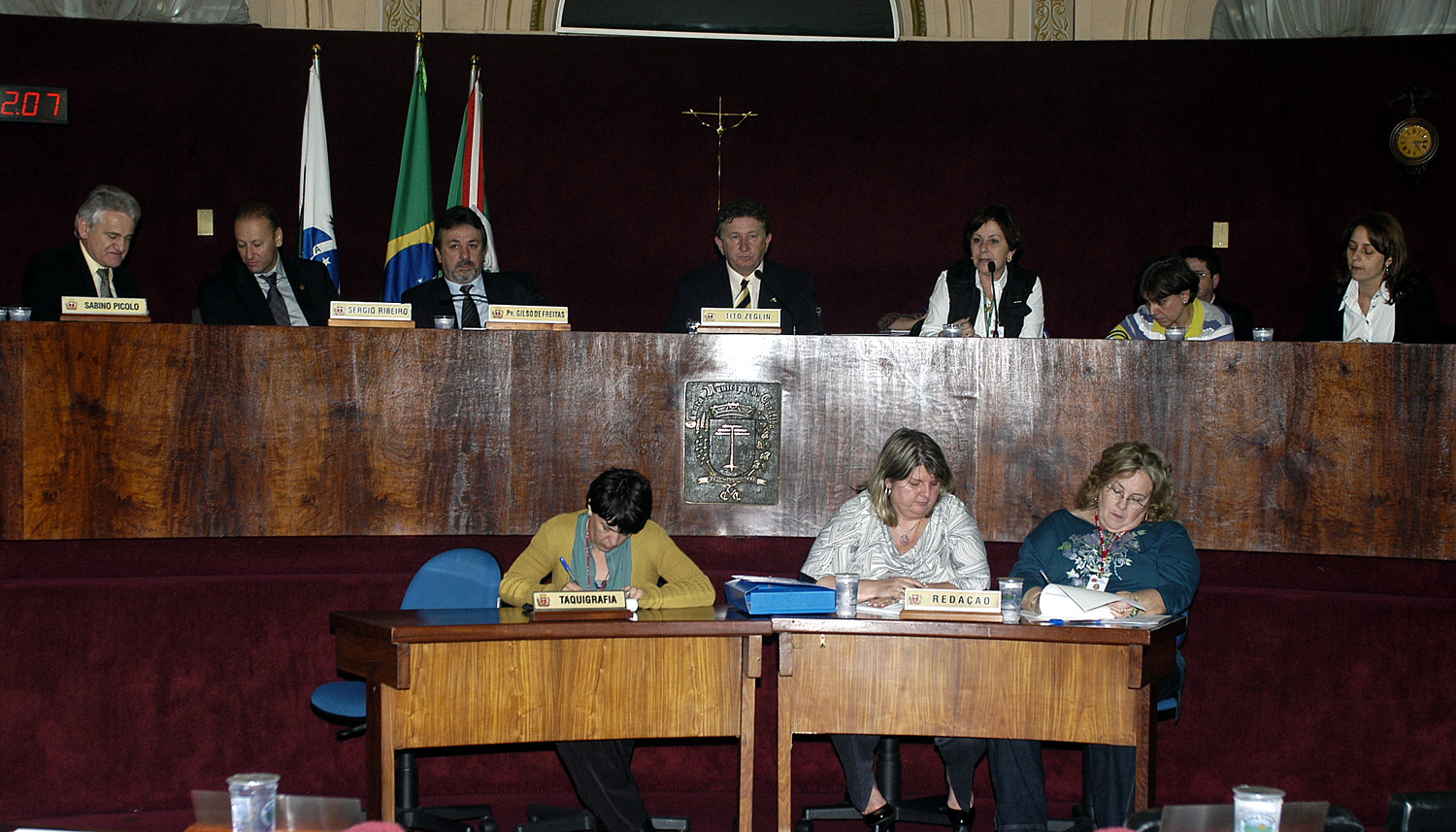 Saúde presta contas na Câmara 