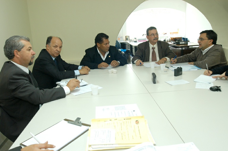 Secretário da Saúde se reúne com vereadores 