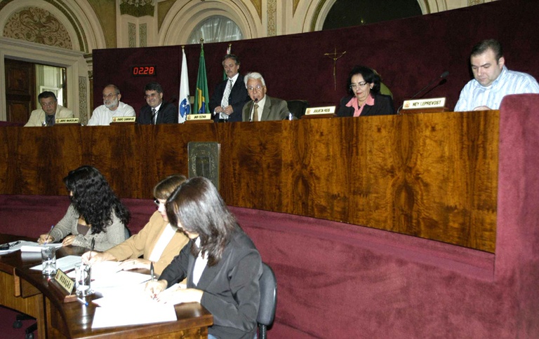 Secretários acompanham votação na Câmara 