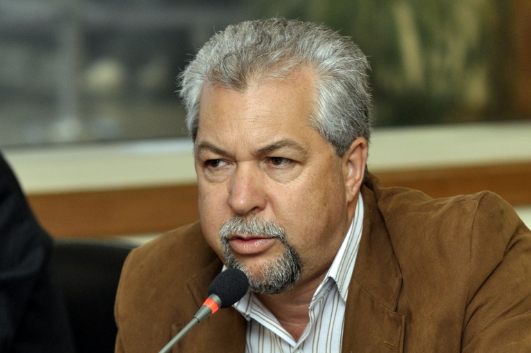 Segundo vice vai responder pela Câmara 