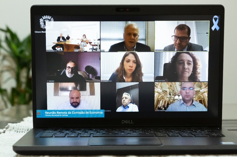 Seis projetos de lei recebem aval da Comissão de Economia