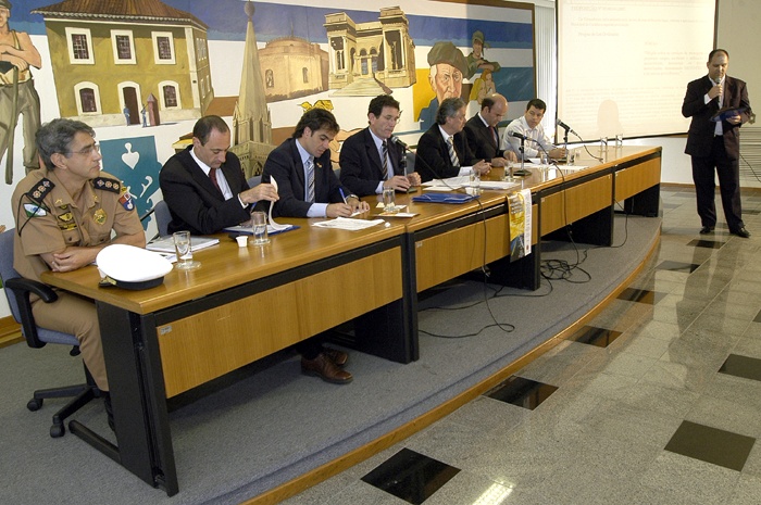 Seminário discute serviço de moto-frete 