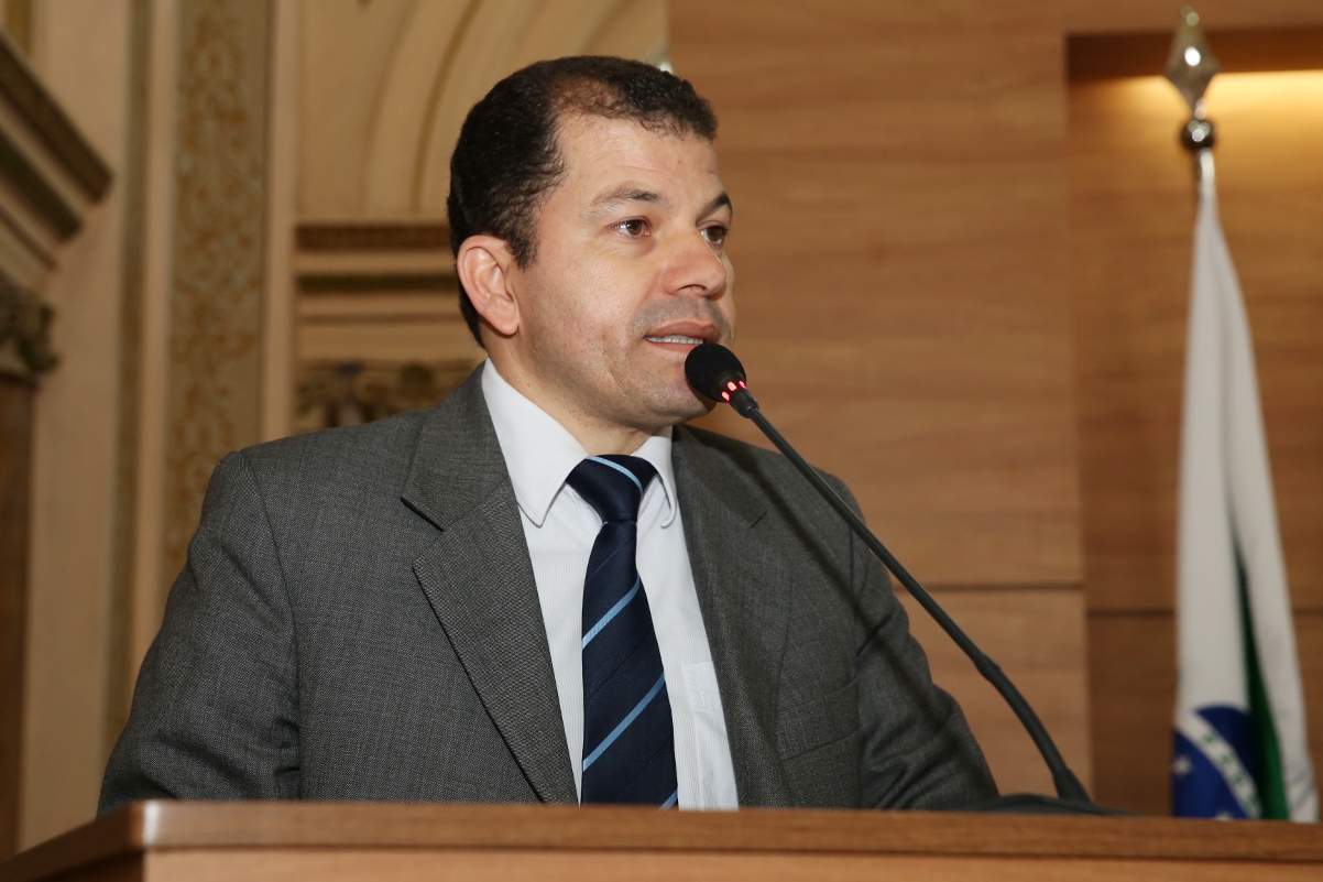 Serginho coloca R$ 560 mil para pavimentação no Cajuru