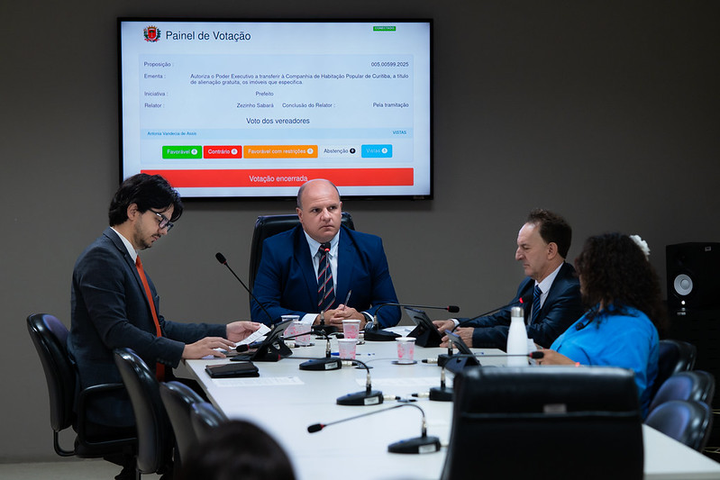 Serviço Público aprova 5 projetos; Leonidas Dias segue presidente