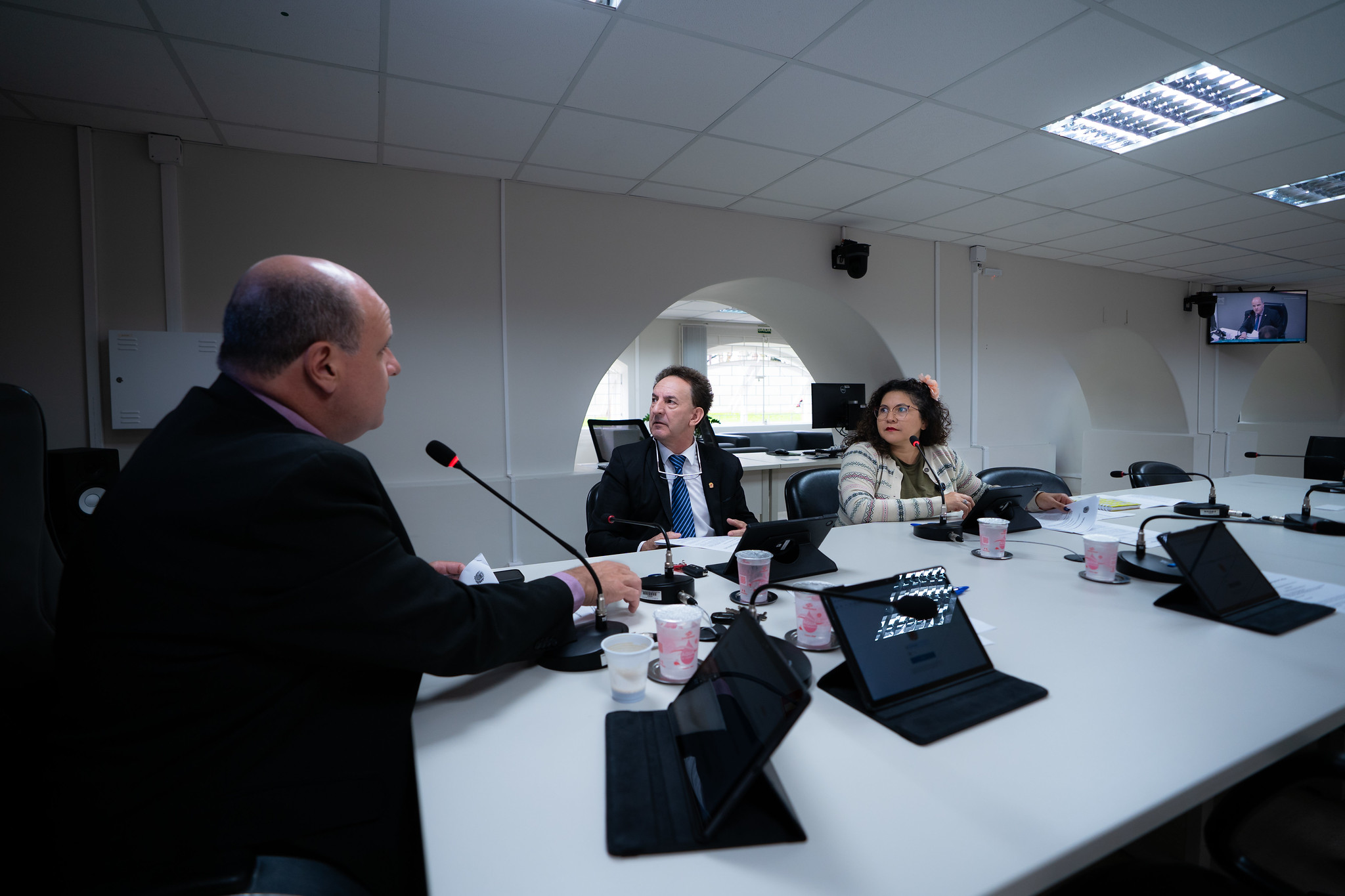 Serviço Público aprova 8 projetos; Alerta Laranja e leitos adaptados vão a plenário