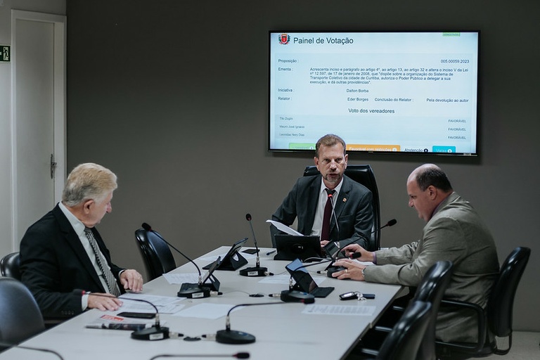 Serviço Público aprova multa por uso indevido de símbolos cristãos