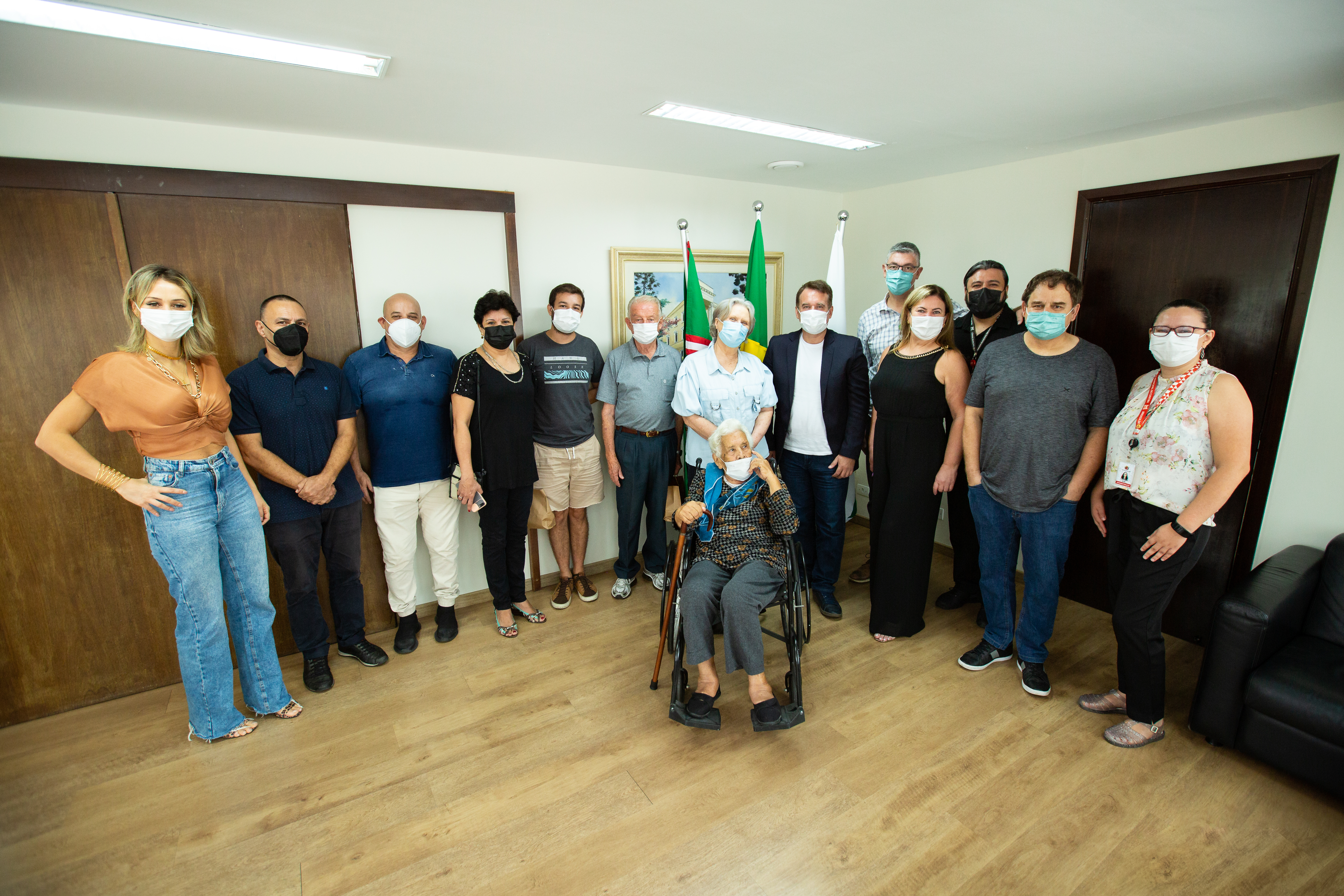 Servidores aposentados retornam à CMC para café da manhã na presidência