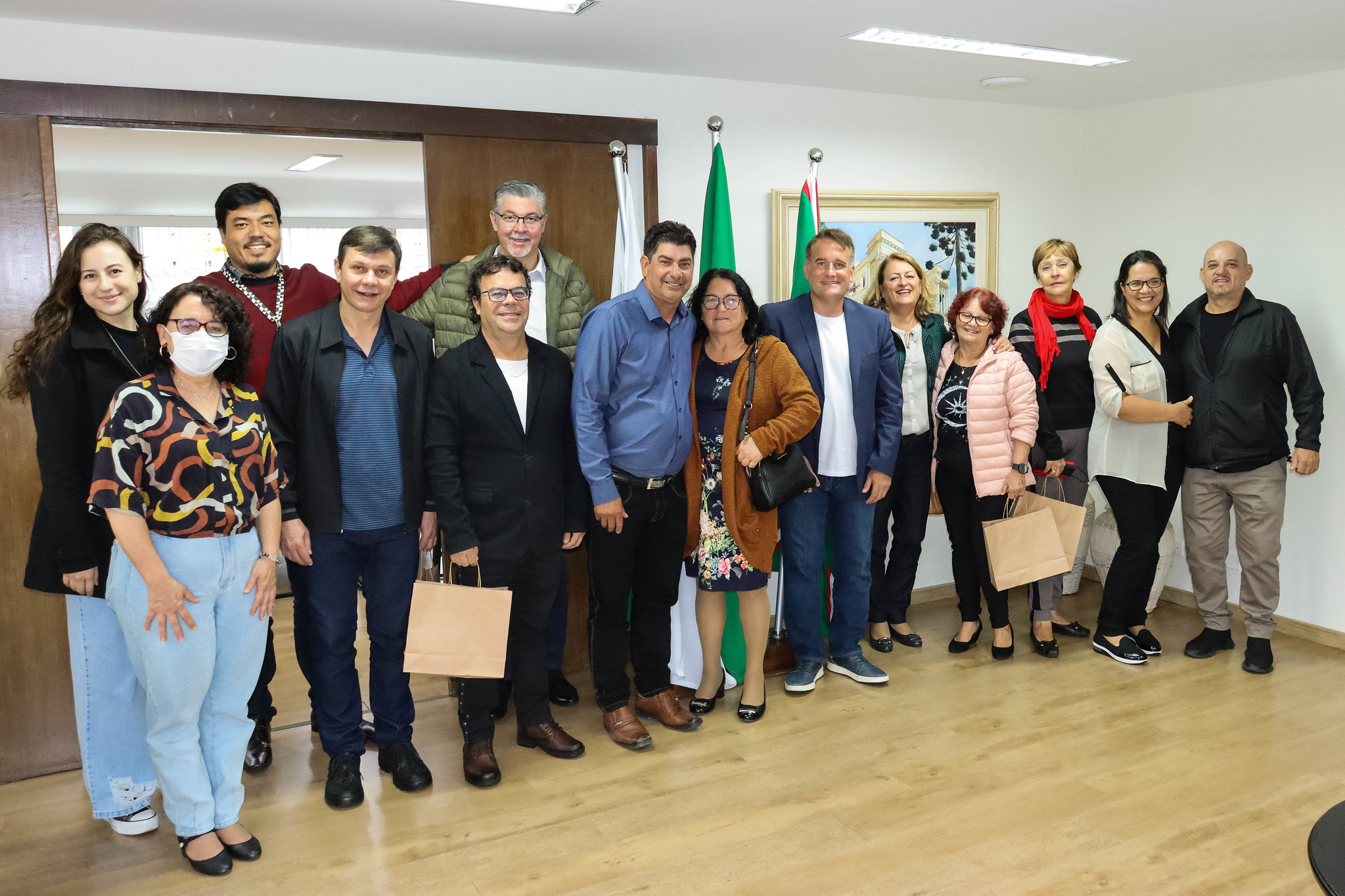 Servidores aposentados retornam à CMC para conversa e homenagens