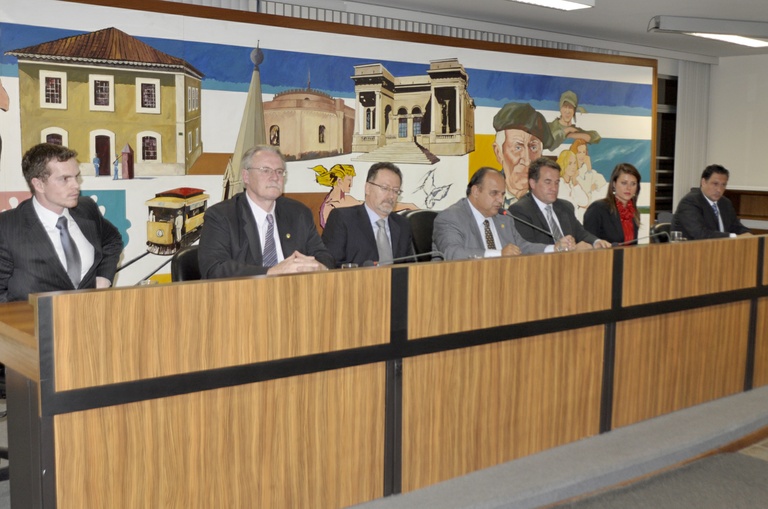 Sessão destaca estudo para consolidação das leis municipais 