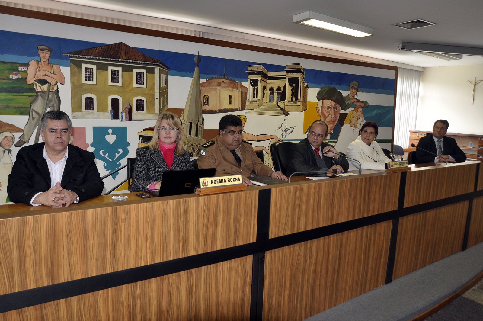 Sessão marca 34 anos das mulheres na PM 