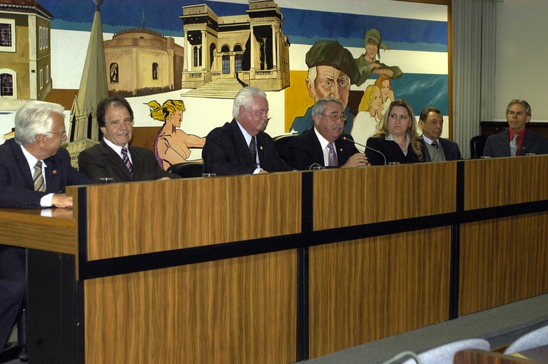 Sessão marca 90 anos de entidade filantrópica 