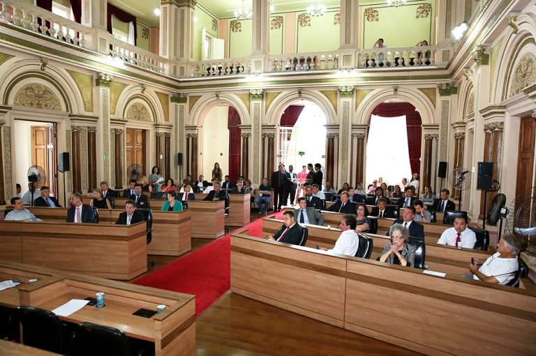 Sessão prepara instalação da 17ª legislatura da Câmara de Curitiba
