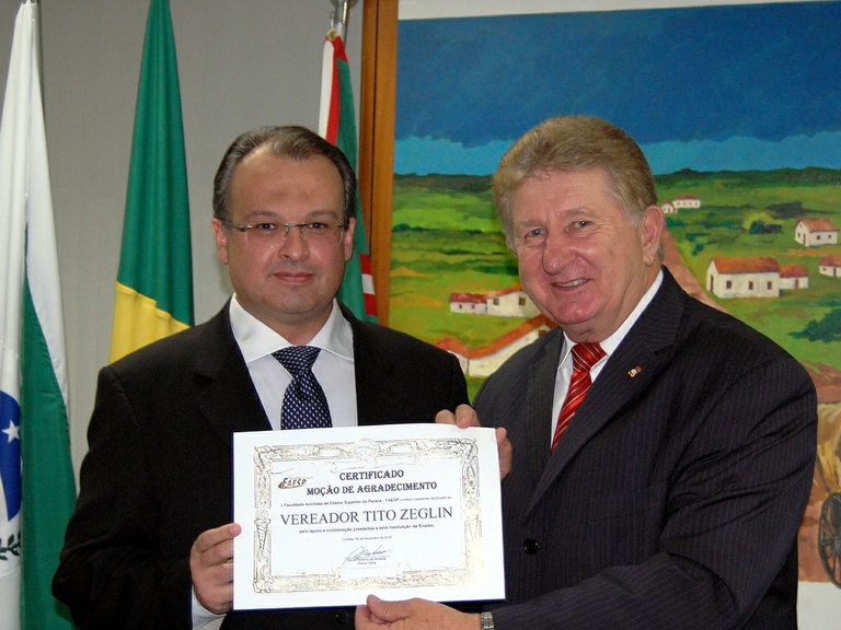 Sessão solene homenageia 15 anos da Faculdade Anchieta