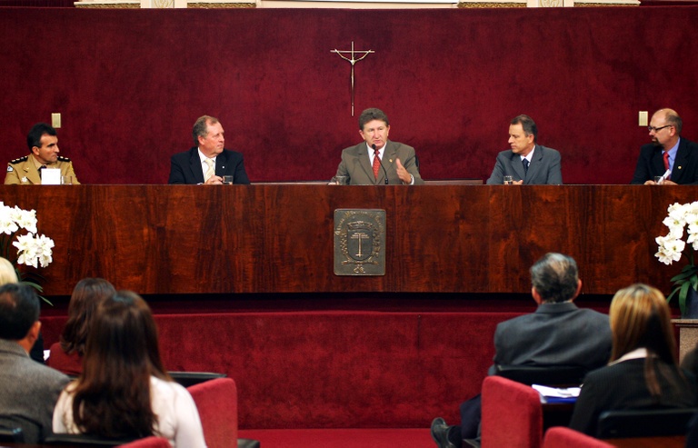 Sessão solene marca os 30 anos da Volvo  