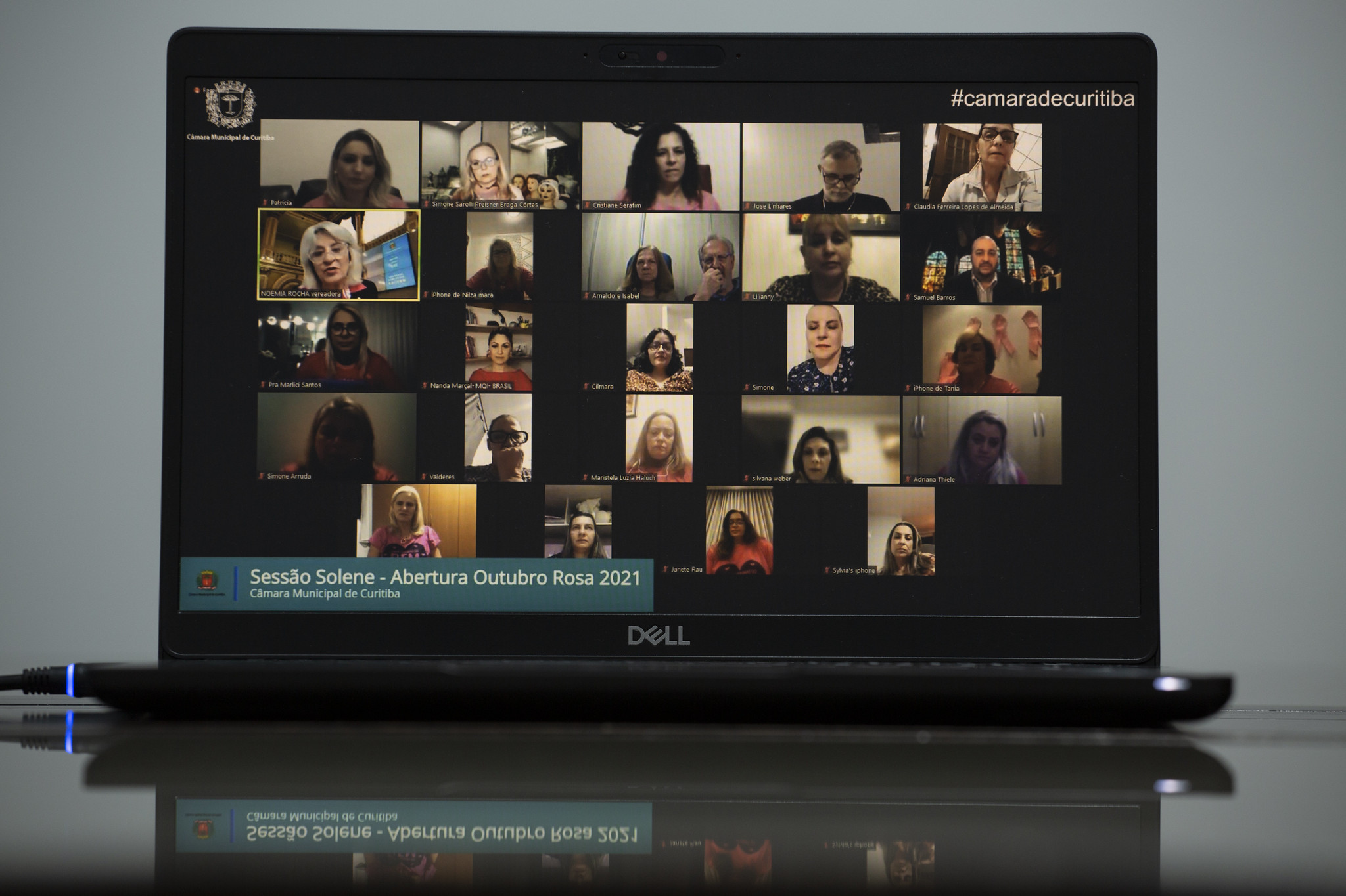 Sessão solene na CMC marca abertura do Outubro Rosa em Curitiba