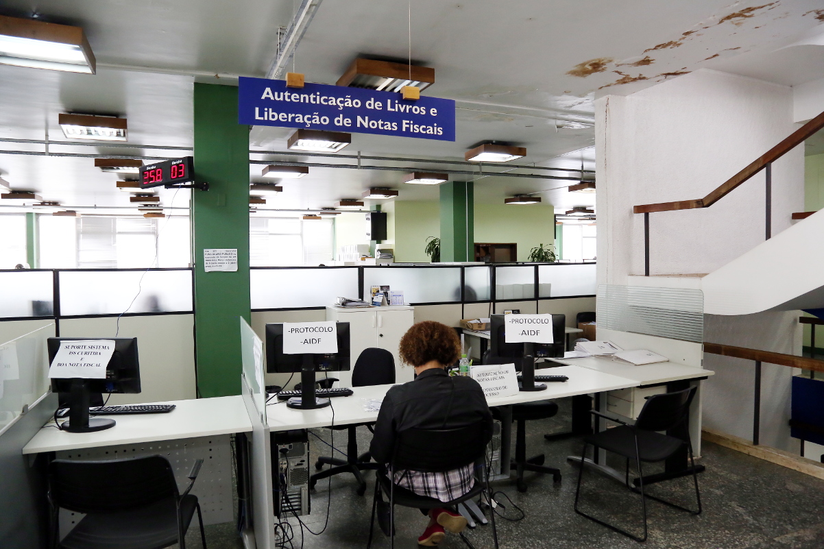 Sessões plenárias retornam nesta terça; Nota Curitibana na pauta