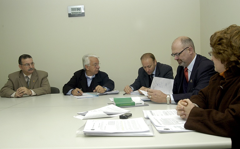 Sistema de seguridade na pauta de votação 