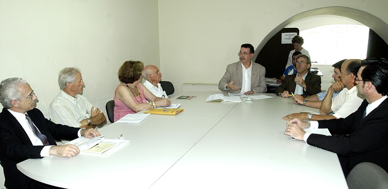 Situação da Santa Casa abordada por comissão 