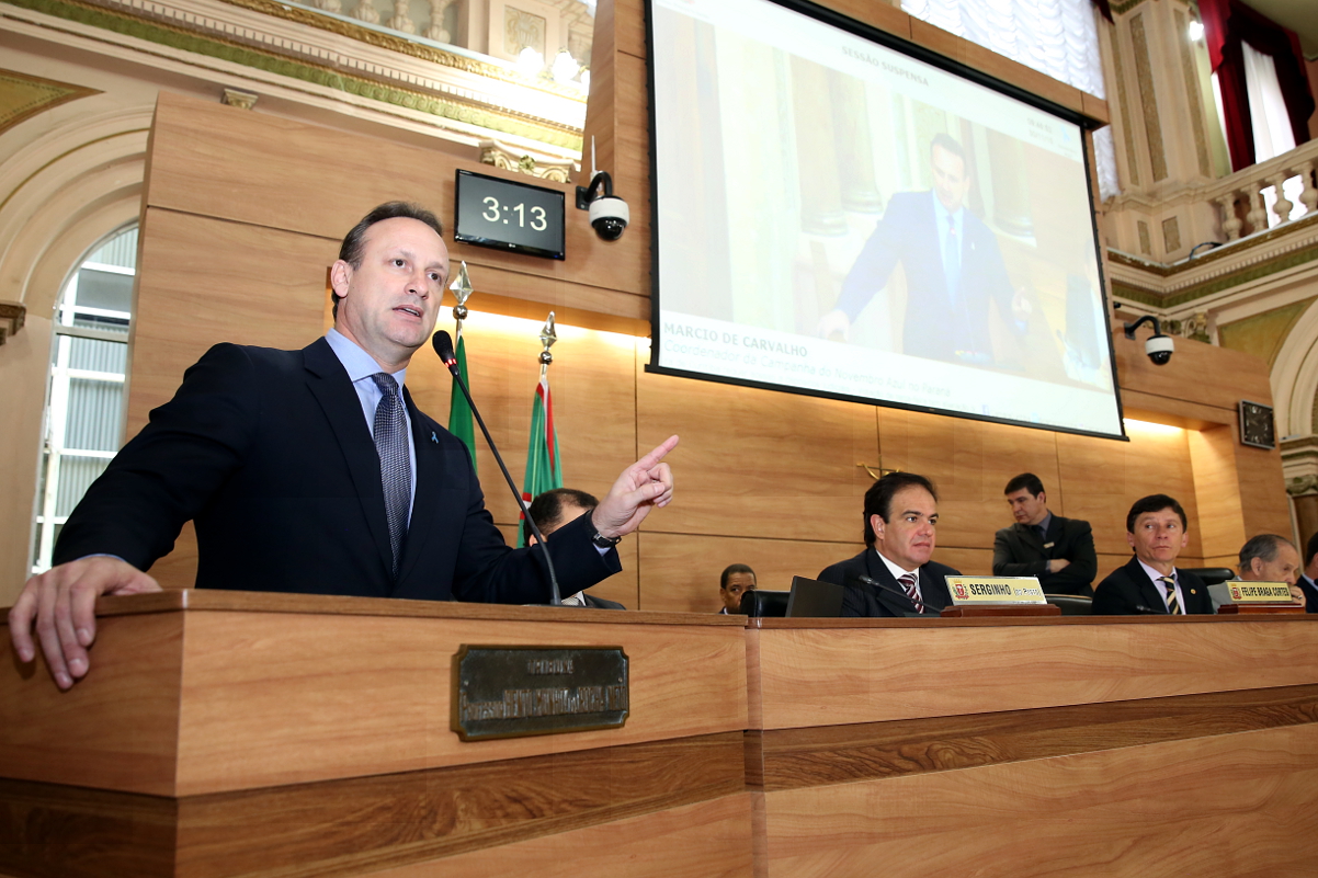 Sociedade Brasileira de Urologia divulga na Câmara "Novembro Azul"