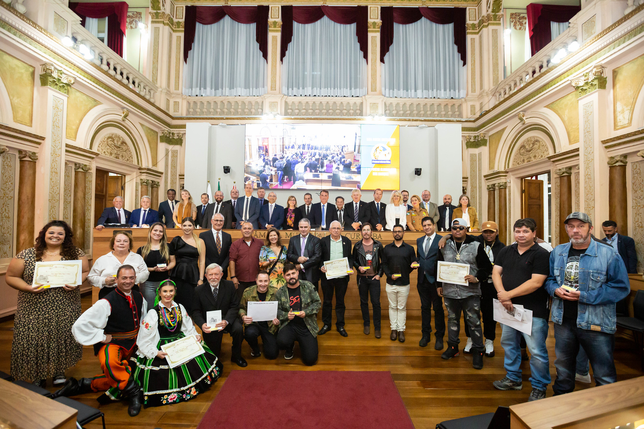 Solenidade homenageia destaques das áreas cultural e comunicação