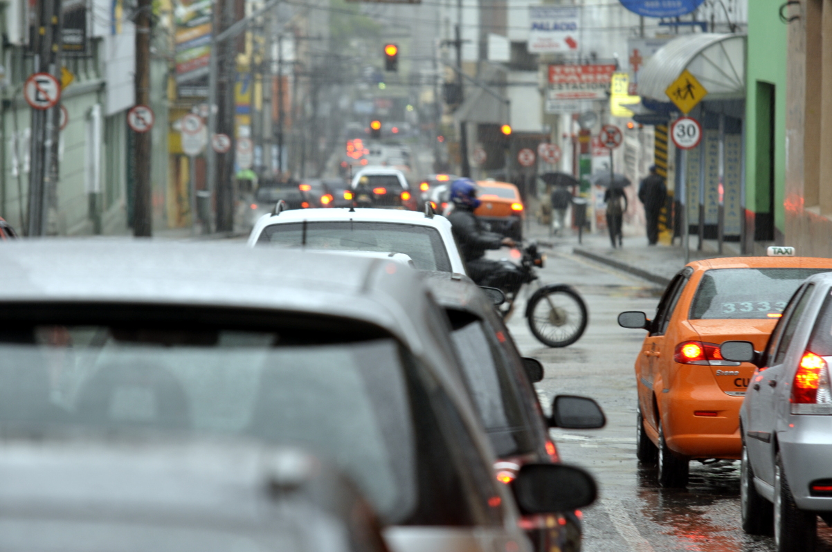 Solicitada sincronia semafórica para área central da cidade