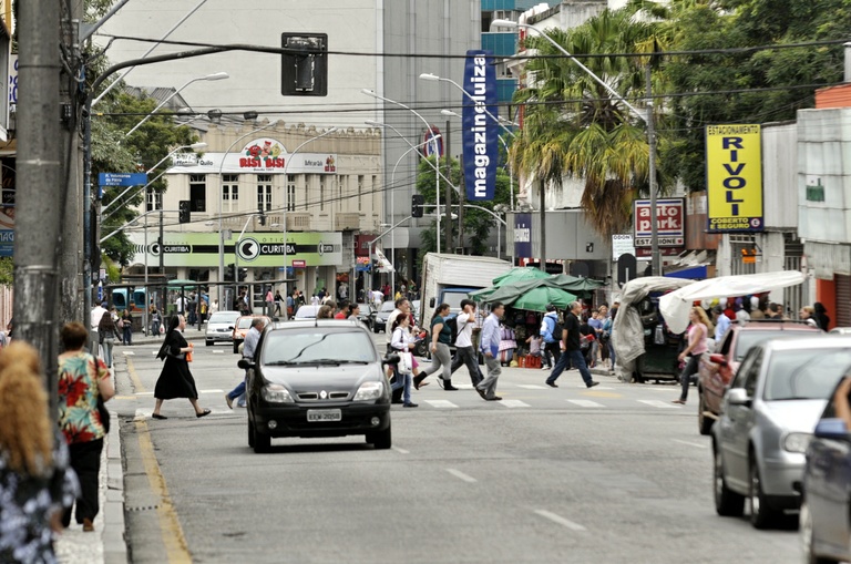 Solicitadas melhorias na iluminação pública de Curitiba