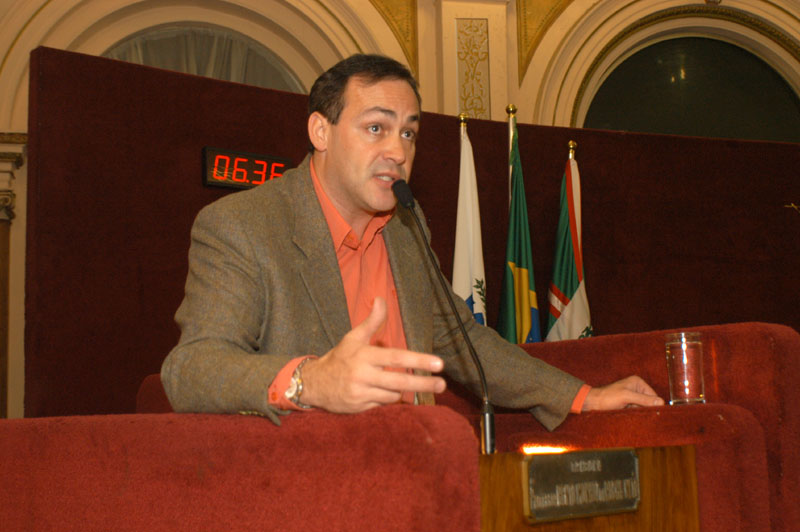 Stephanes Júnior repudia posição de Severino 