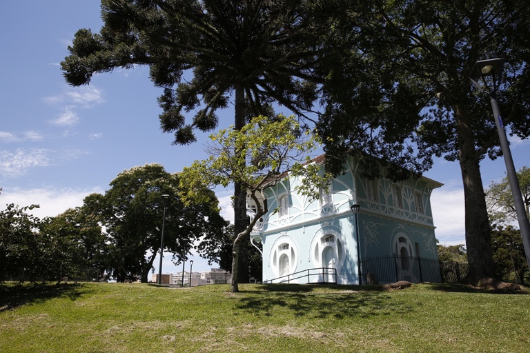 Substitutivo reformula regras para adoção de espaços públicos