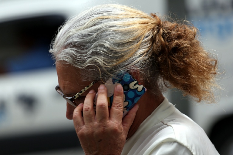 Sugerida agenda médica por telefone a idosos e deficientes