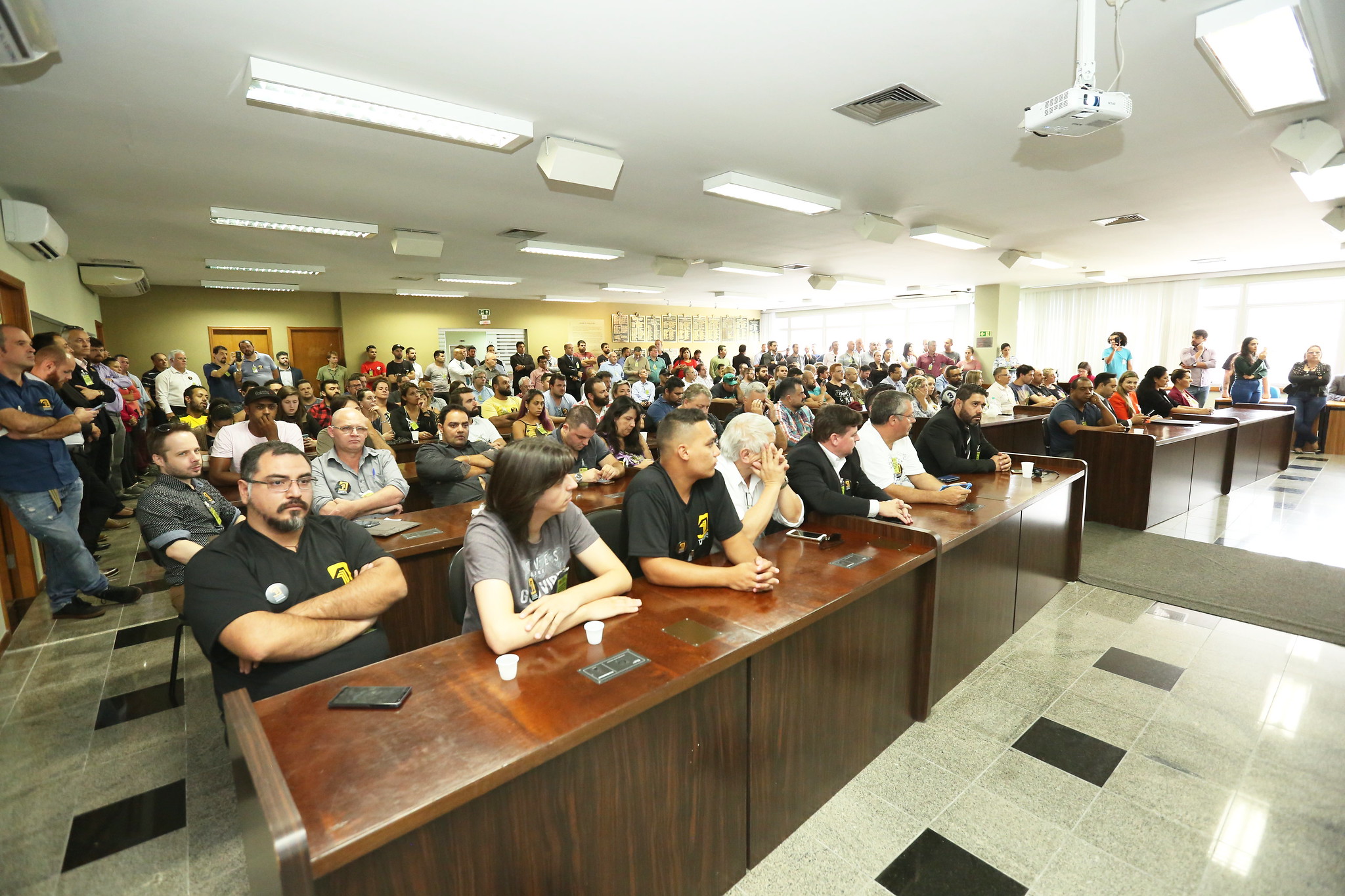 Sugerida legislação específica para motoristas de aplicativos 