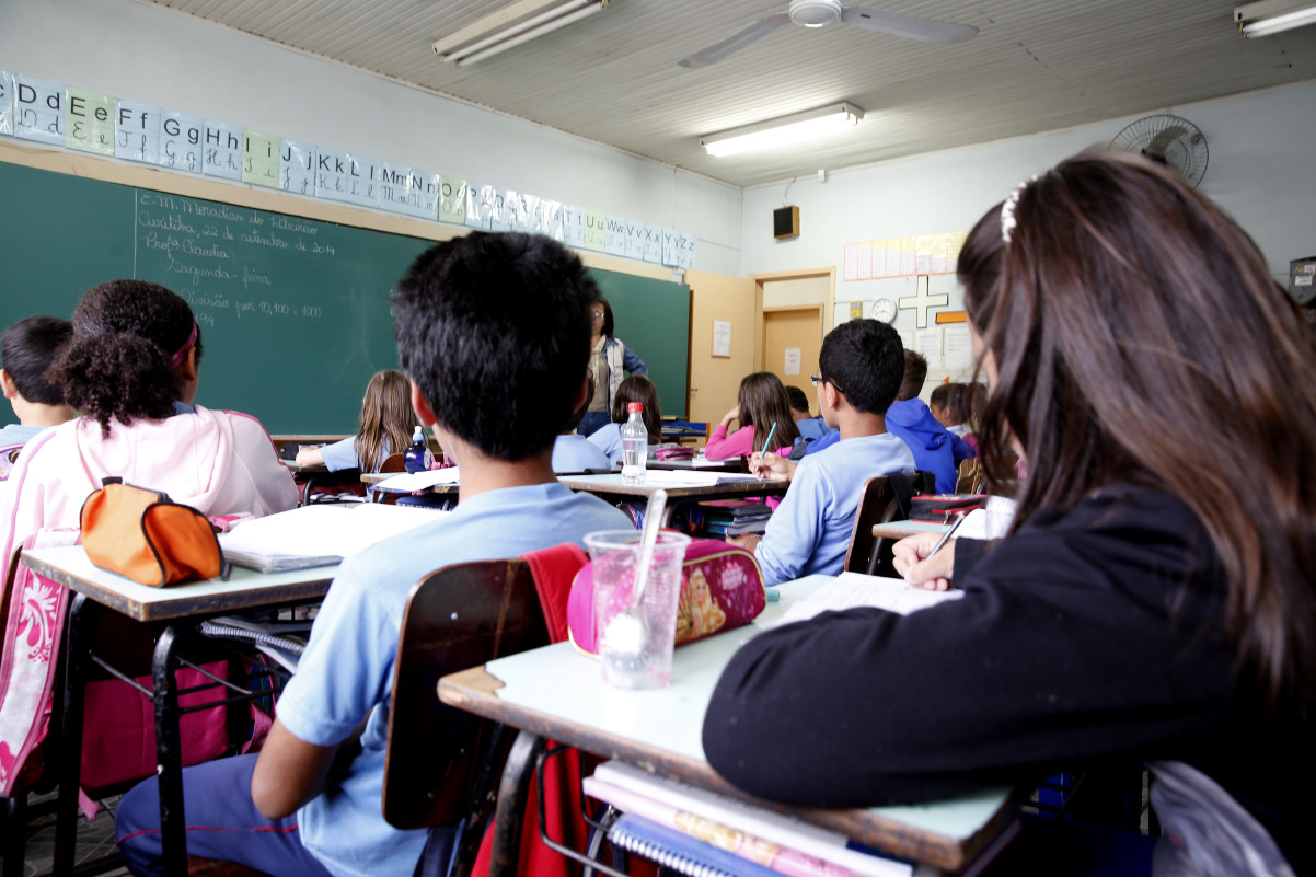 Sugerida multa por expor crianças a conteúdo obsceno 