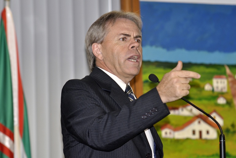 Sugerida pesagem da massa asfáltica nas obras da cidade 