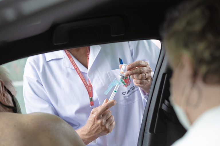 Sugerida priorização de vacinação para  portadores de TEA e cuidadores de PcDs