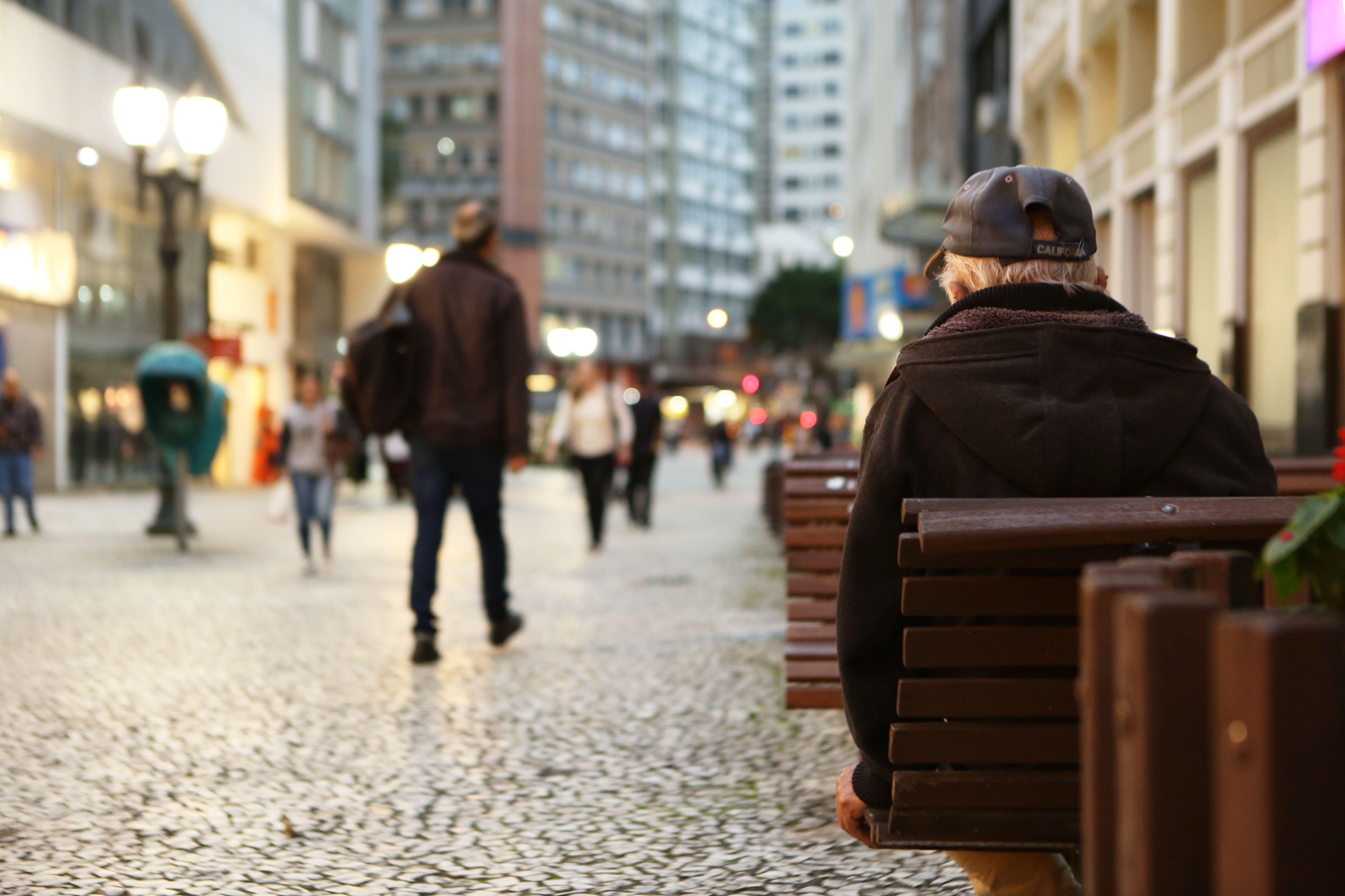 Sugerido cadastro para aproximar voluntários a asilos de idosos