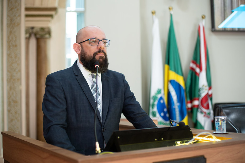 Sugerido disque-denúncia sobre ideologia de gênero nas escolas