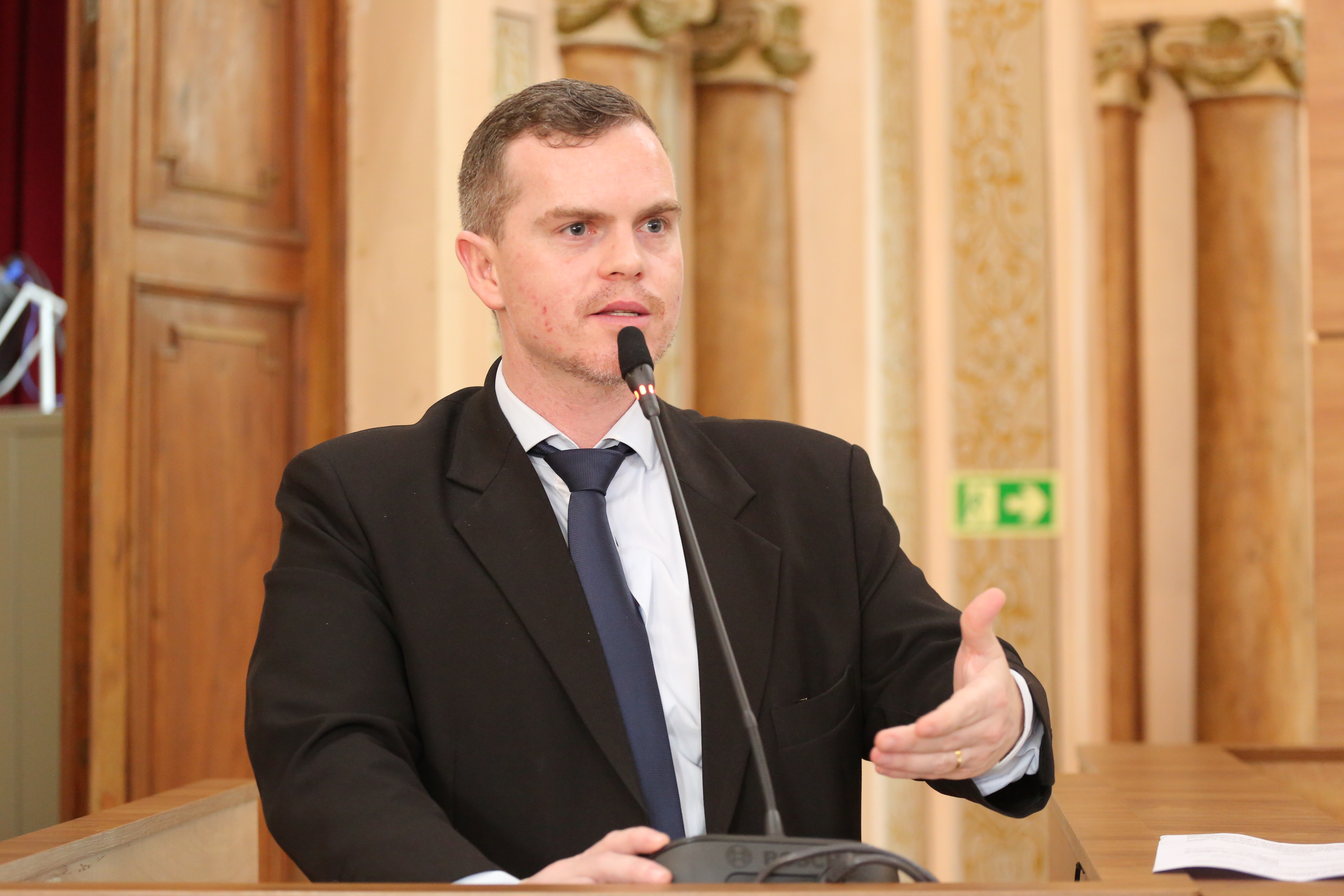 Sugerido que a Prefeitura adquira uma trituradora de vegetais