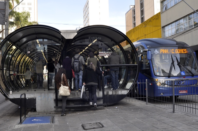 Sugeridos banheiros públicos para motoristas e cobradores 