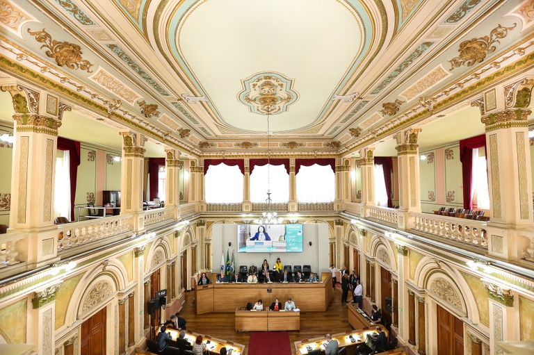 Sugestões ao Executivo abordam motos no Samu e habitação para idosos