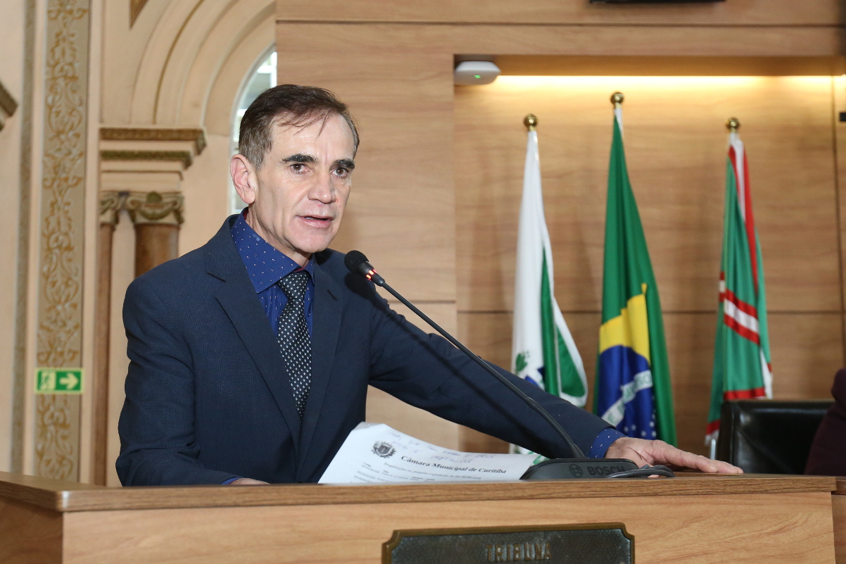 Suplente da Democracia Cristã, Chicarelli é empossado vereador