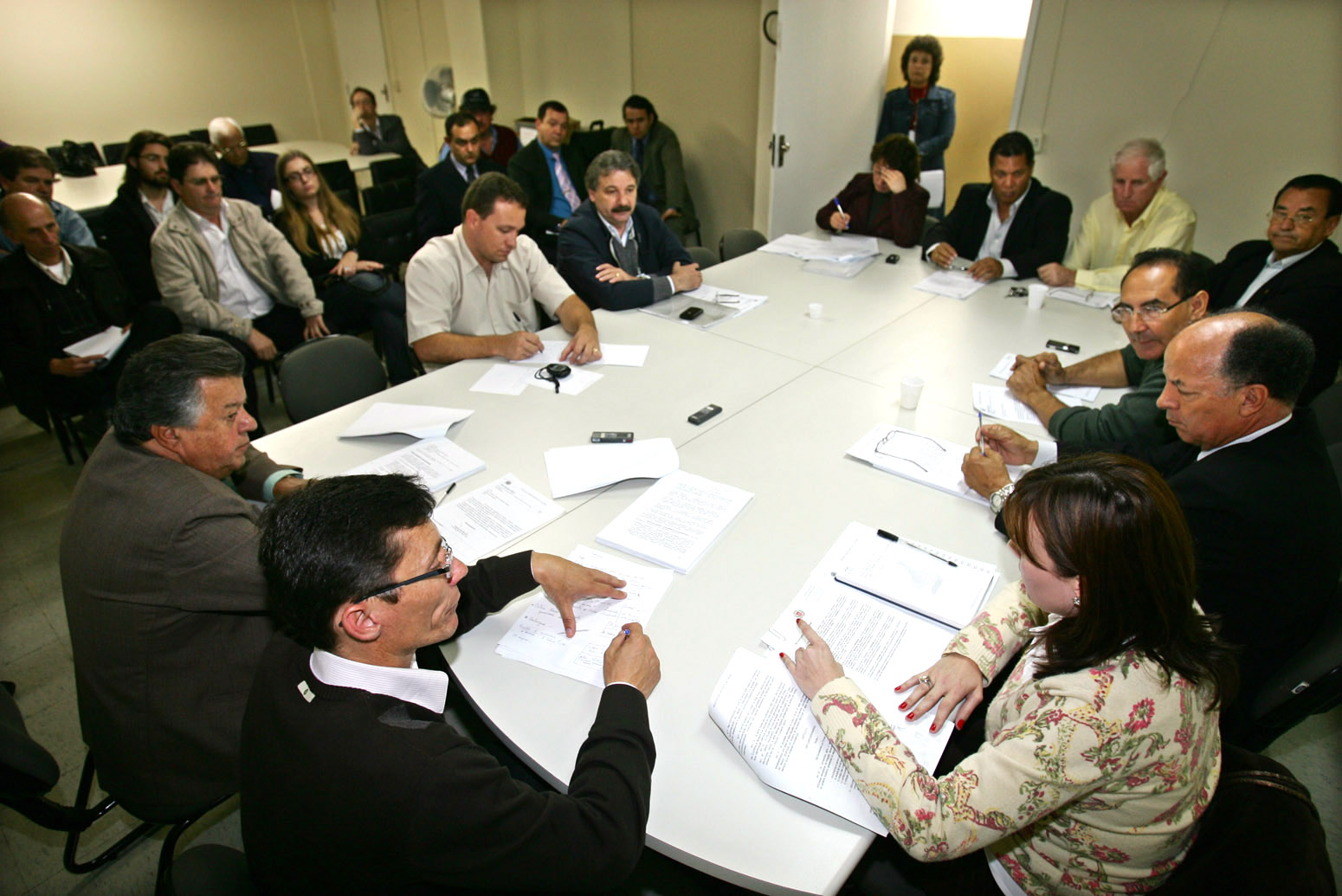 Suspensa licitação do serviço funerário 