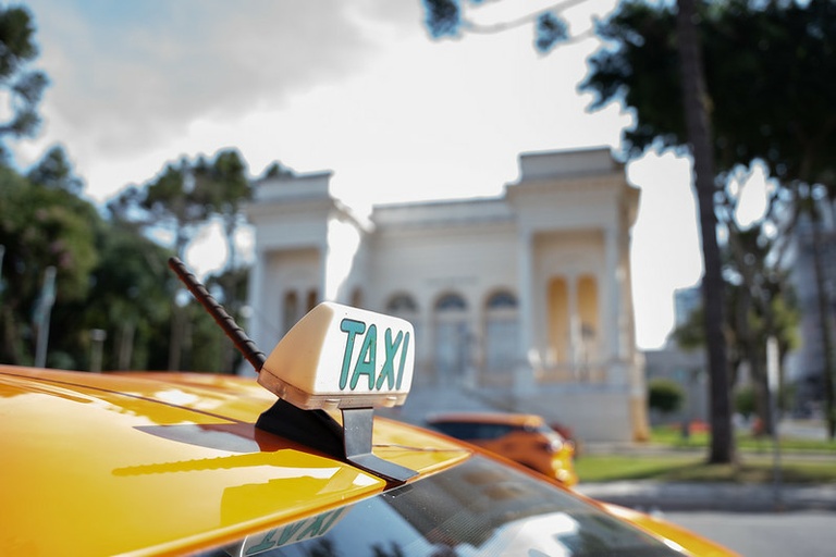 Táxi em Curitiba: demandas da categoria pautam sugestões à Prefeitura
