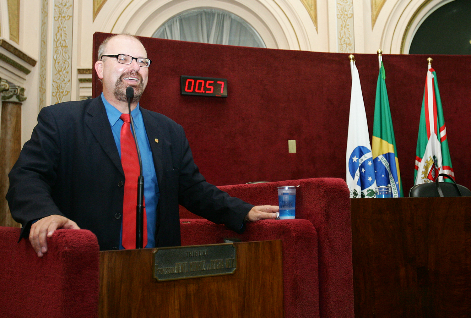 Teatro é presente a Curitiba, diz vereador 