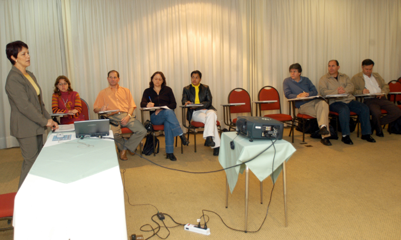 Termina curso voltado para o cerimonial público 