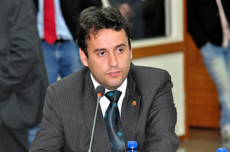 Tiago Gevert quer "Dia Contra a Discriminação ao Cristianismo"