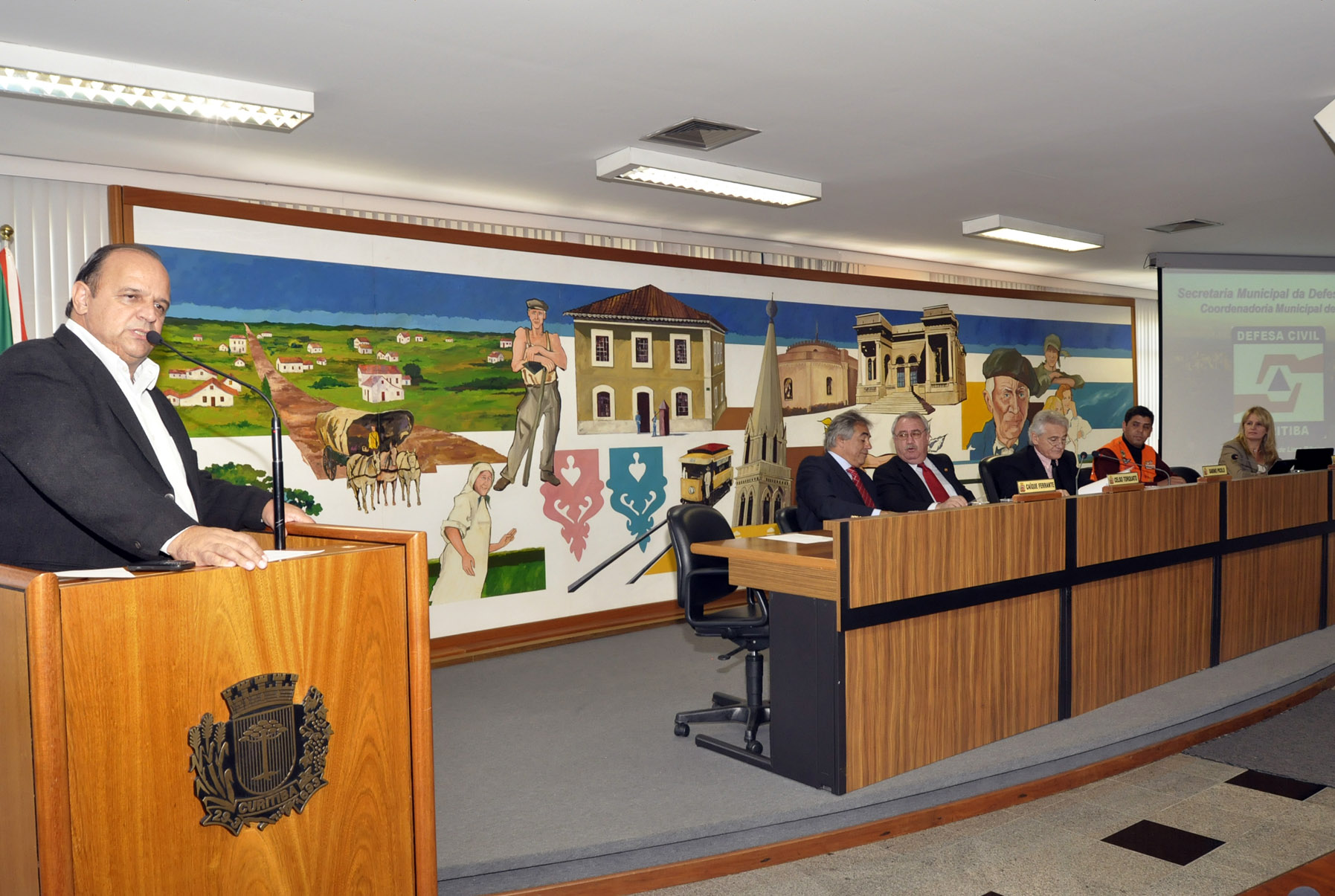 Trabalho da Defesa Civil mostrado na Tribuna Livre 