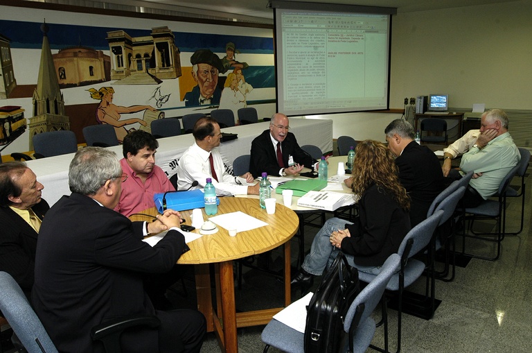 Trabalho de ouvidorias é detalhado aos vereadores 