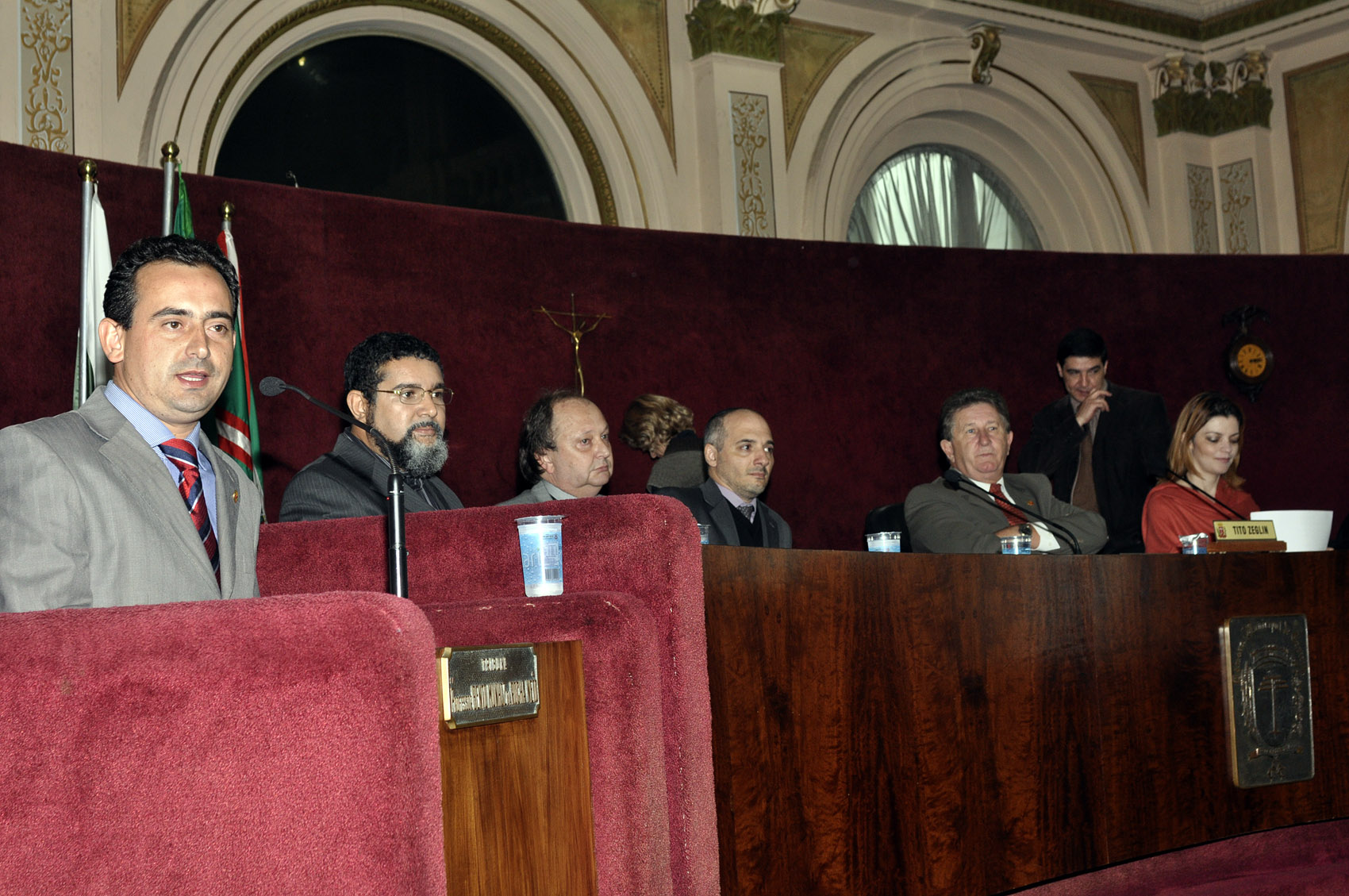 Tragédia do Holocausto é detalhada na Câmara 